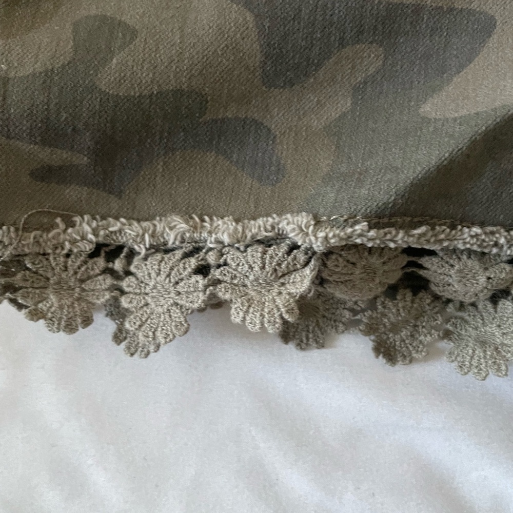 So Camo Green Jean Overall Shorts For Girls Size 16 - Picture 2 of 6